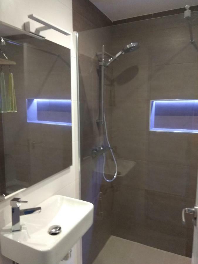 Apartamento A 150 Metros Del Mar, Parking Y Wifi 살로브레나 외부 사진